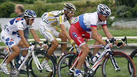 Sergej Ivanov se raduje z triumfu ve 14. etap Tour de France 2009