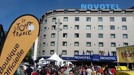 Hotel Novotel, kde spali také lenové týmu Astana