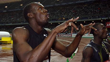 Usain Bolt zabhl v Paíi as 9,79.