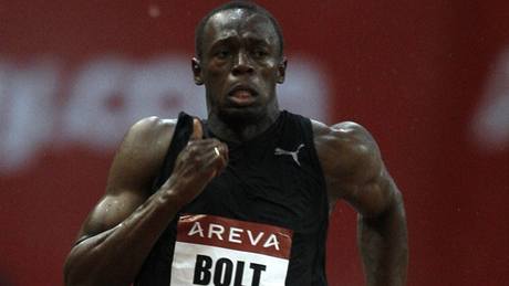 Usain Bolt zabhl v Paíi as 9,79.