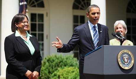 Americký prezident Barack Obama nominoval na post hlavního lékae Reginu Benjaminovou (13. ervence 2009)