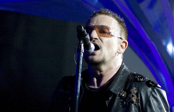 Bono se zranil, kdy se pipravoval na svtové turné.