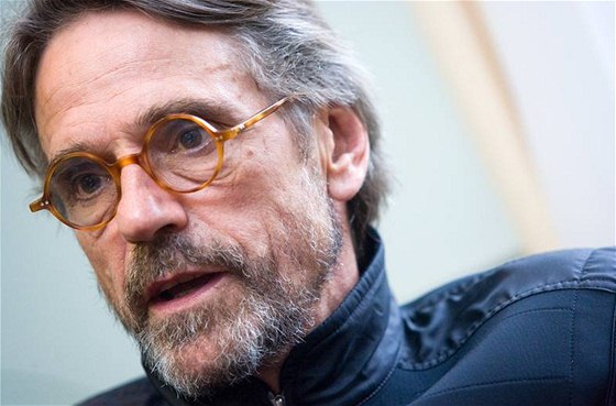 Jeremy Irons zavítal na Slovensko. eské obdivovatelky mohly jenom z dálky závidt.