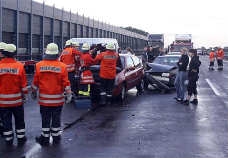 Pi hromadn havrii se na nmeck dlnici srazilo 259 aut (20. ervence 2009)