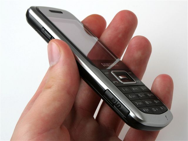 I v té nejlevnjí kategorii platí pravidlo, e vzhled rovn prodává. Samsung S3110 je toho dkazem.