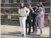 Snmek The Beatles ped focenm na pechodu v Abbey Road podila Linda McCartneyov