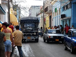 Kuba. Hlavn ulice v mst Matanzas