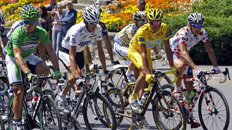 Zleva: Thor Hushovd, Andy Schleck, Alberto Contador, Franco Pellizotti na Tour de France 2009