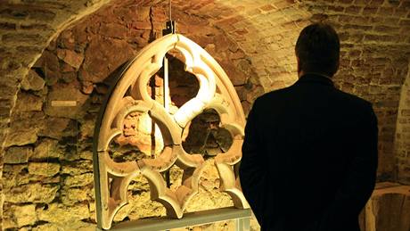 Kamenné gotické fragmenty takzvané královské kaple Panny Marie, která stávala na Dominikánském námstí v Brn