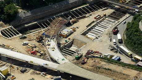 Stavba tunel a mimoúrovové kiovatky na brnnských ulicích Hradecká a Královopolská