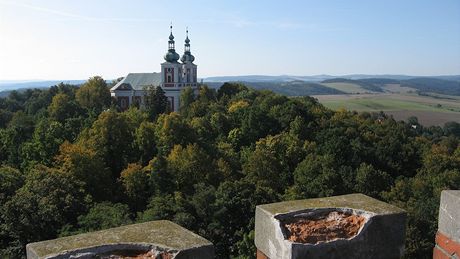 Poutní kostel na Cvilín z ochozu rozhledny