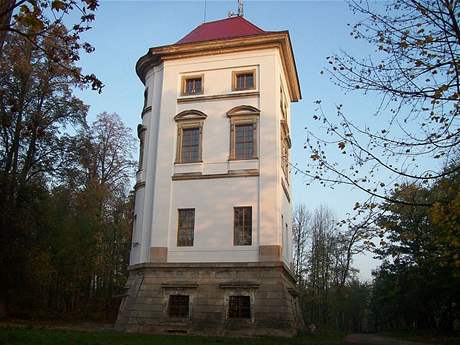 K obci Rudoltice, kterou Kolomý osmnáct let vedl, patí i torzo zámku