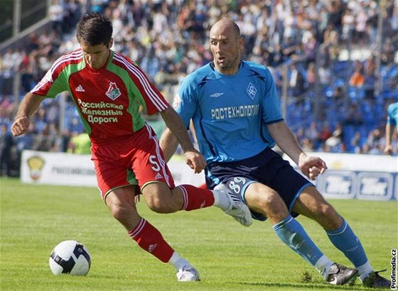 Jan Koller (v modrém) se znovu trefil za Samaru. Ilustraní foto