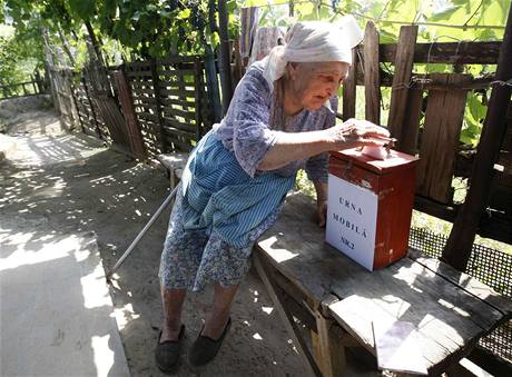 K volebnm urnm pilo v Moldavsku tm 60 procent voli (29. ervence 2009)