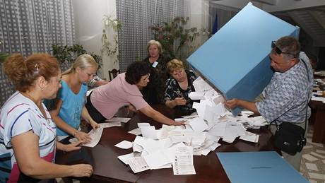 K volebním urnám pilo v Moldavsku tém 60 procent voli (29. ervence 2009)