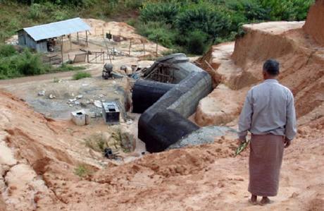 Barmsk podzemn tunely kter pomhali stavt severokorejt stavebn ineni.