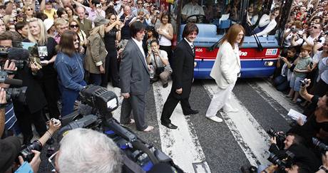 Fanouci Beatles si pipomnli vro pozen slavn fotografie na pechodu Abbey Road