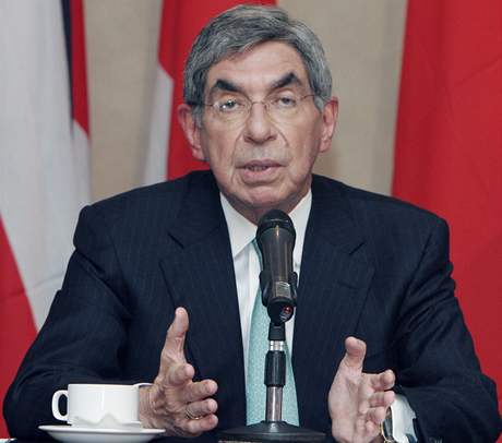 Kostarický prezident Oscar Arias (12.8.2009)