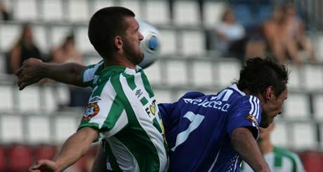 Olomouc - Bohemians 1905: domácí Michal Ordo (vpravo) a Martin Cseh