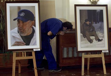 Vstava na poest Fidela Castra zachycuje bvalho prezidenta v rznch ivotnch okamicch (13.8.2009)