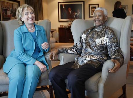 Hillary Clintonov s Nelsonem Mandelou