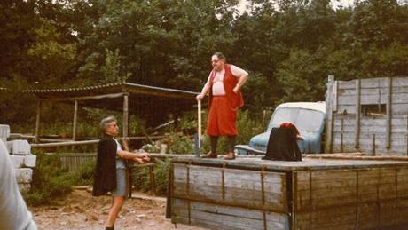 Trefulka a Kotrlý v 80. letech, hra Fronda.