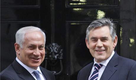 Benjamin Netanjahu a Gordon Brown v Londn (25. srpna 2009)