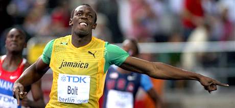 Usain Bolt dobh dvoustovku na MS v Berln. (20. srpna 2009)