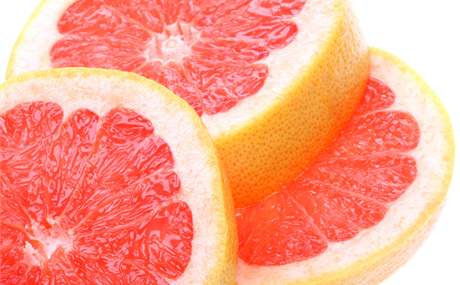 Grapefruit obsahuje zázranou látku naringenin
