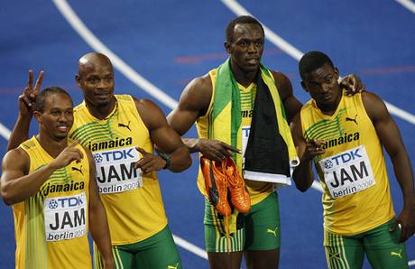Vichni lenov jamajsk zlat tafety v cli: Frater, Powell, Bolt a Mullings (zleva)