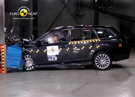 Crashtest Subaru Legacy