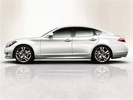 Infiniti M 2011