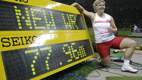 Kladiváka Anita Wlodarczyková se svým svtovým rekordem