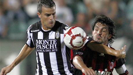 Siena - AC Milán: Michele Fini (vlevo) a Gennaro Gattuso
