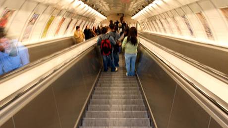 Dopravní podnik nyní hodlá zvýit etnost kontrol pojízdných schod. Ilustraní foto