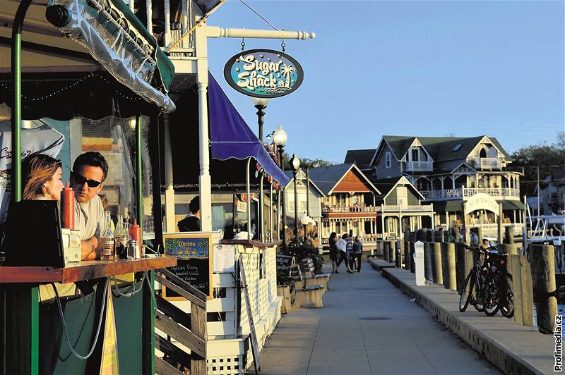 USA, Marthas Vineyard - Ze veho tady dýchá poklidný dech tradice a starých...