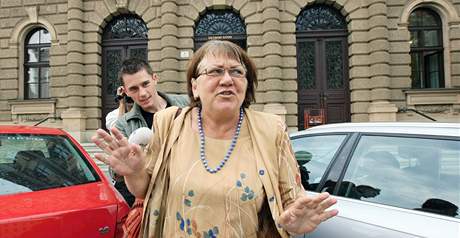 Soudkyn Elika Wagnerov opout budovu stavnho soudu v Brn. (2. z 2009)