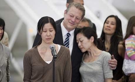 Americké novináky Laura Lingová (vpravo) a Euna Leeová po návratu z KLDR