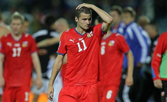Zklamaný výraz reprezentanta Daniela Pudila sedí na celý eský fotbal v roce 2009.
