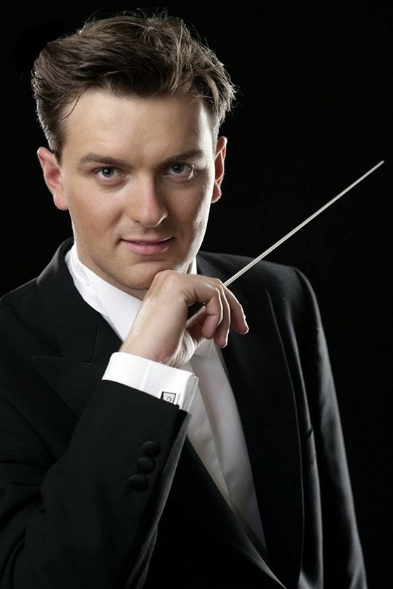 Tomá Netopil debutuje s Berlínskou filharmonií. Koncerty se konají 30. záí, 1. a 2. íjna.