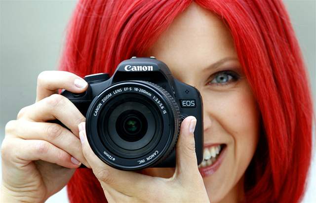 Miss IFA se zrcadlovkou Canon EOS 500D