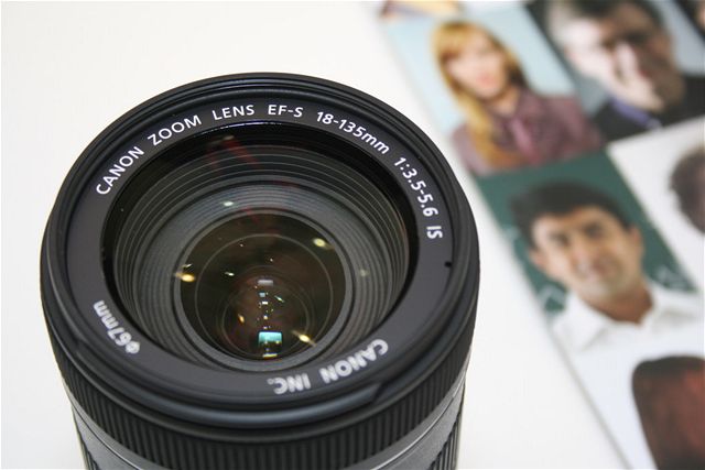 Nový objektiv Canon EF-S 18-135mm F3.5-5.6 IS USM