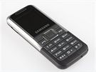 Recenze Samsung E1120 telo