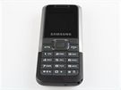 Recenze Samsung E1120 telo