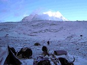 Expedice Sulovského na Cho Oyu. Předsunutý základní tábor ve výši 5250 metrů Expedice Sulovského na Cho Oyu. Předsunutý základní tábor ve výši 5250 metrů