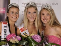 esk vtzky: II. vicemiss Junior Patricie Kolenrov, vtzka Hana Hegarov a I. vicemiss Junior Markta Seidlov 