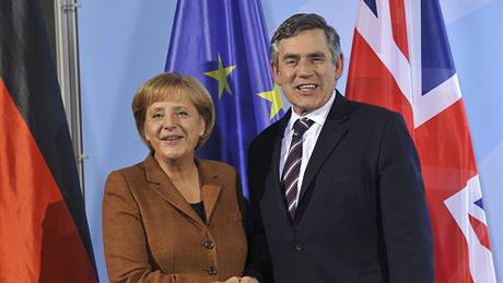 Angela Merkelová a její britský protjek Gordon Brown na schzce v Berlín.