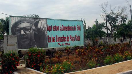 Po Kub na kole. Odtud ídil Fidel bitvu v Zátoce sviní			