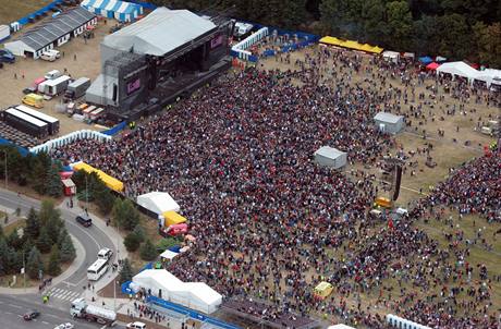 Koncert skupiny Kabt na Vypichu - z pta perspektivy