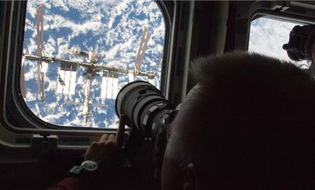 K astronautm na ISS se ádný ech v brzké dob nepodívá, soudí Antonín Vítek. Posádky raketoplán jsou u naplánované.